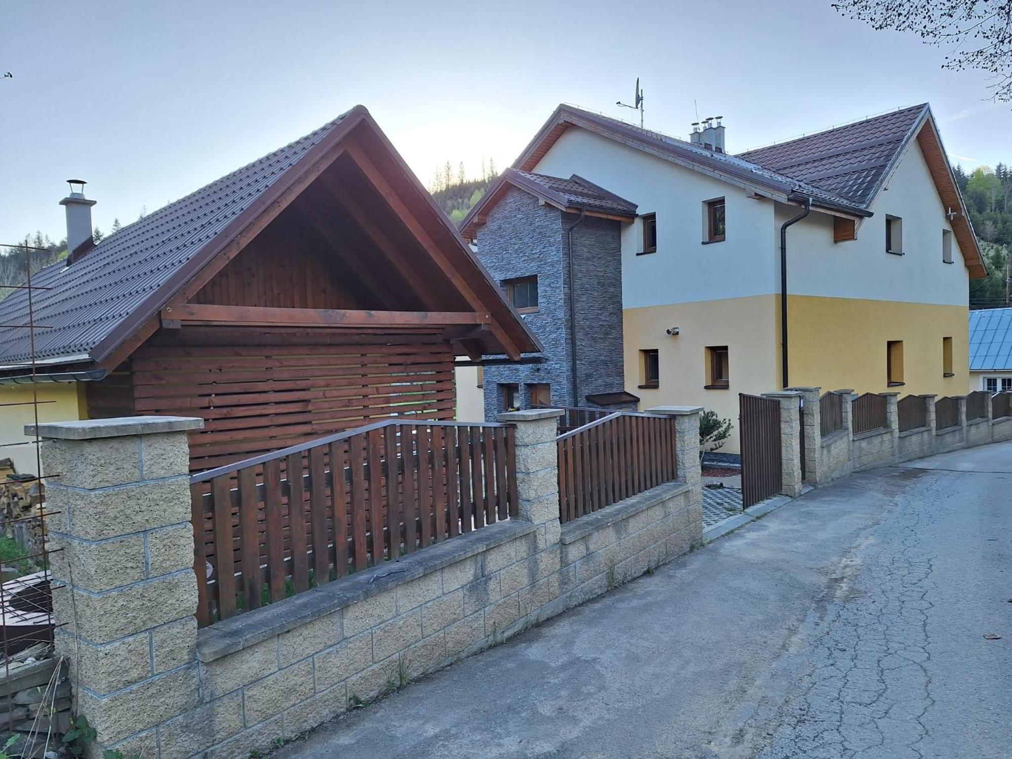 Vila Pohoda Javorniky S Rozlahlym Pozemkom Makov Exterior foto